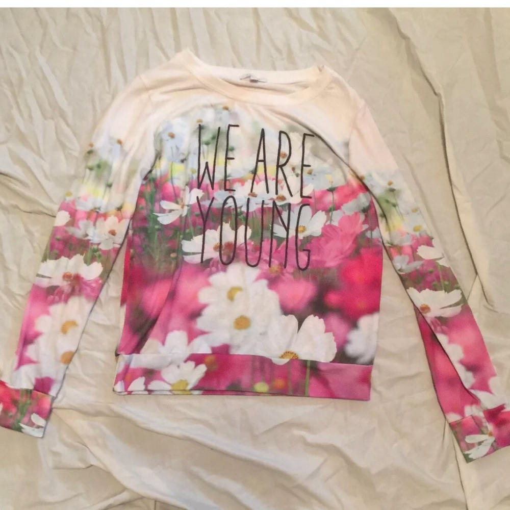 Delia’s We Are Young SweatShirt Size M